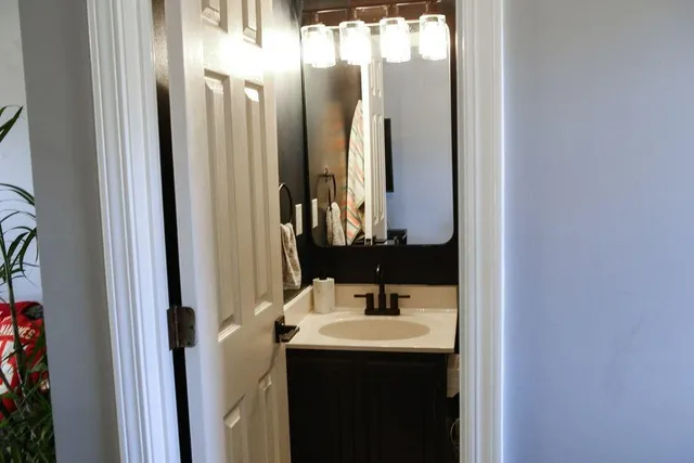 $329,999 | 203 Northwest 112 Terrace, Kansas City, MO 64155