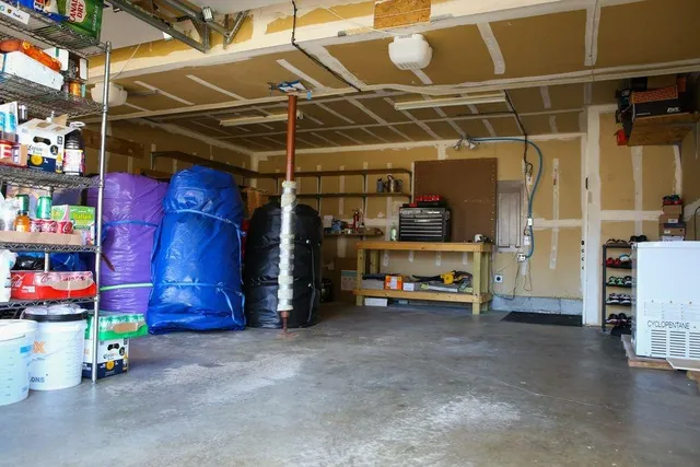 $329,999 | 203 Northwest 112 Terrace, Kansas City, MO 64155