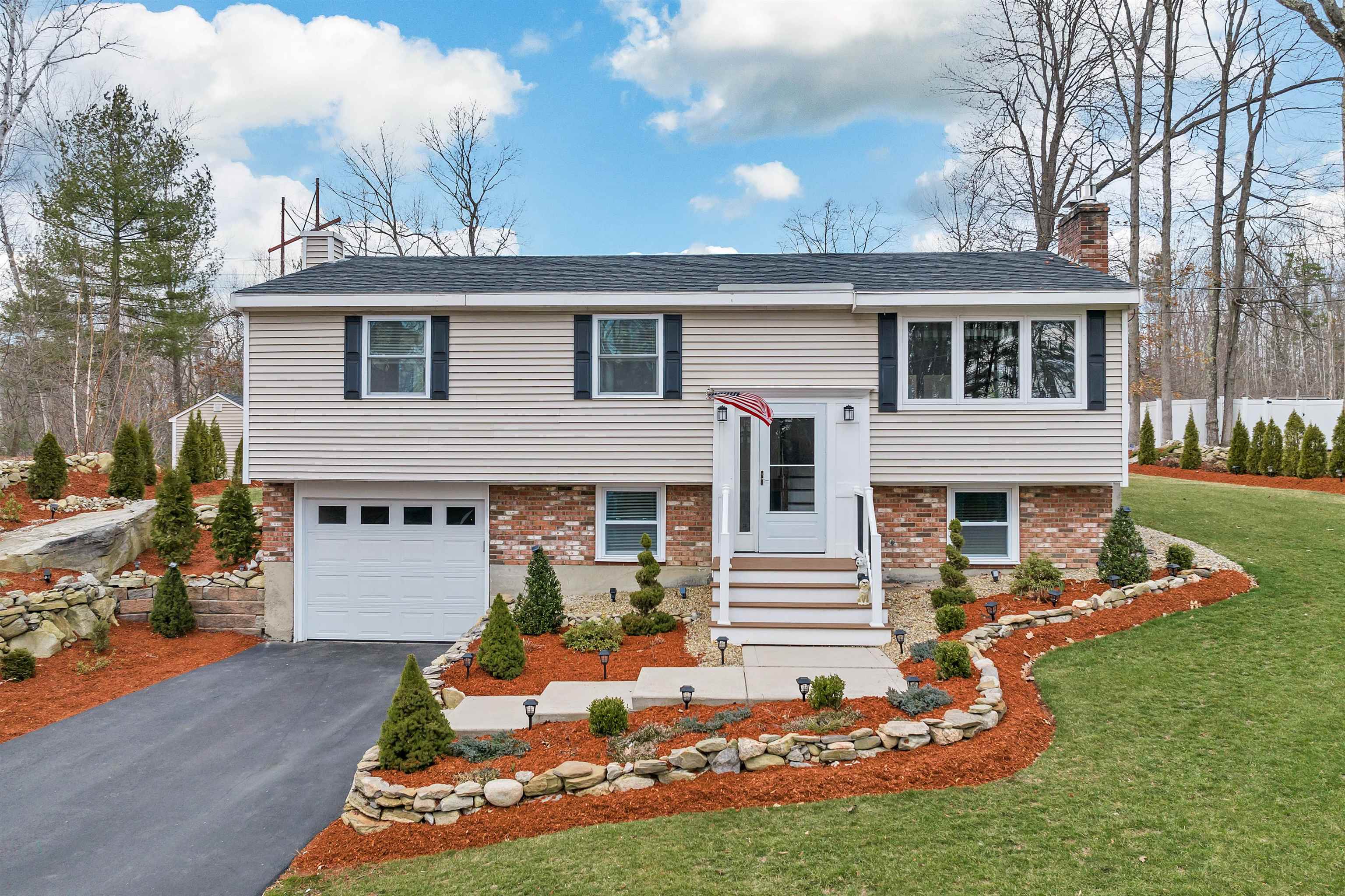 58 English Range Road Derry, NH 03038 - Photo 1 of 40