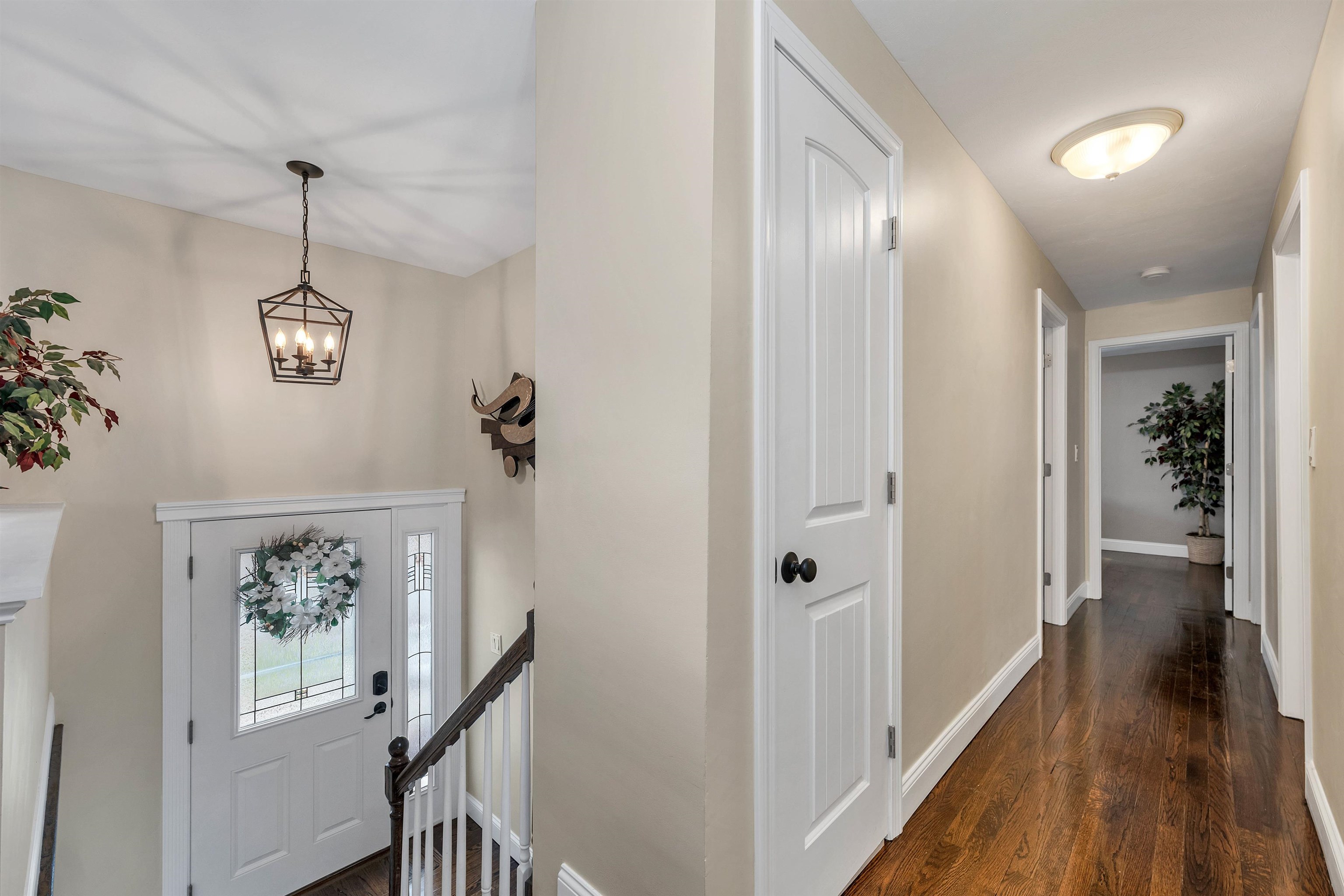 58 English Range Road Derry, NH 03038 - Photo 5 of 40