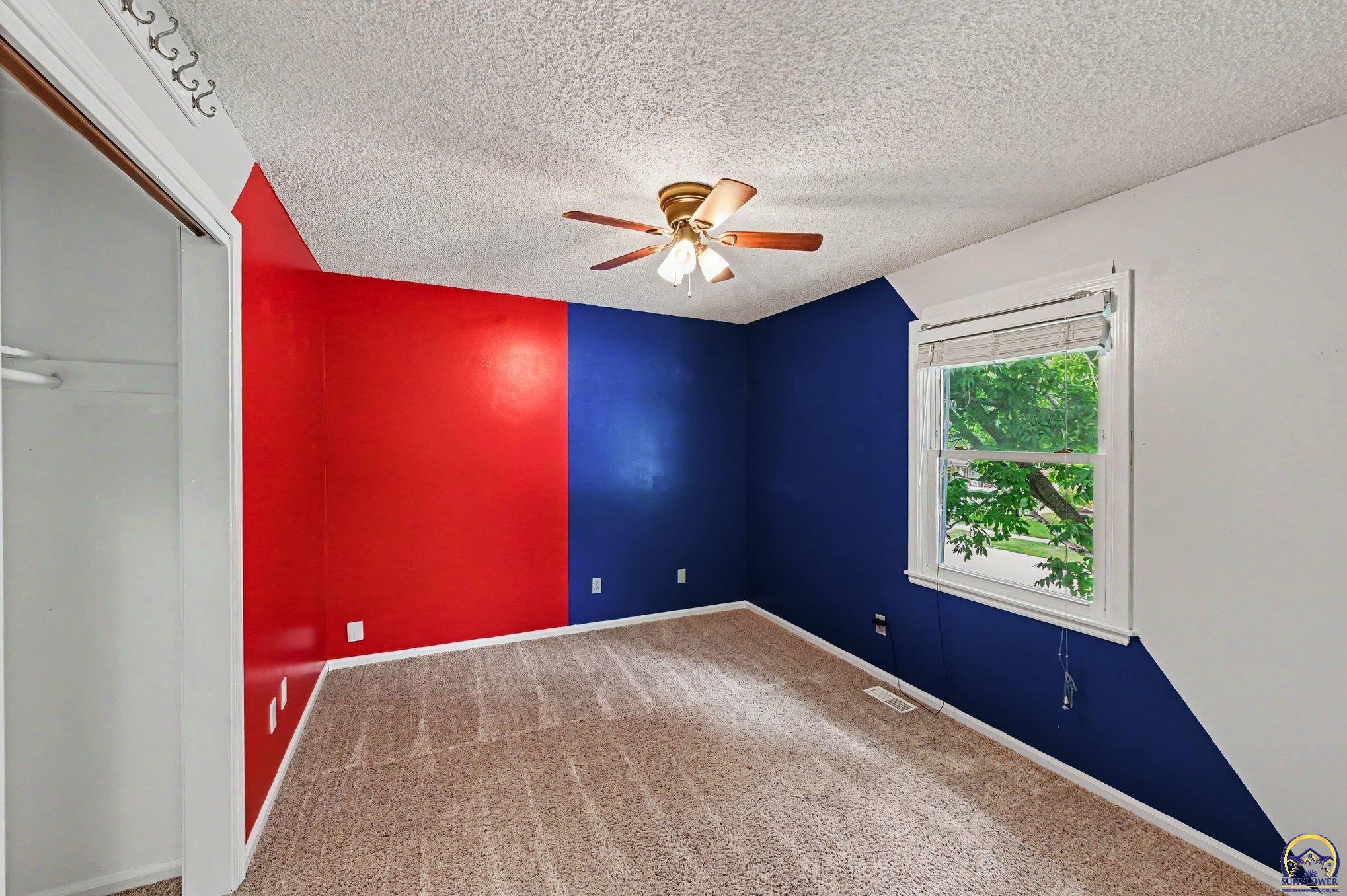 2500 Southwest Gainsboro Road Topeka, KS 66614 - Photo 17 of 27