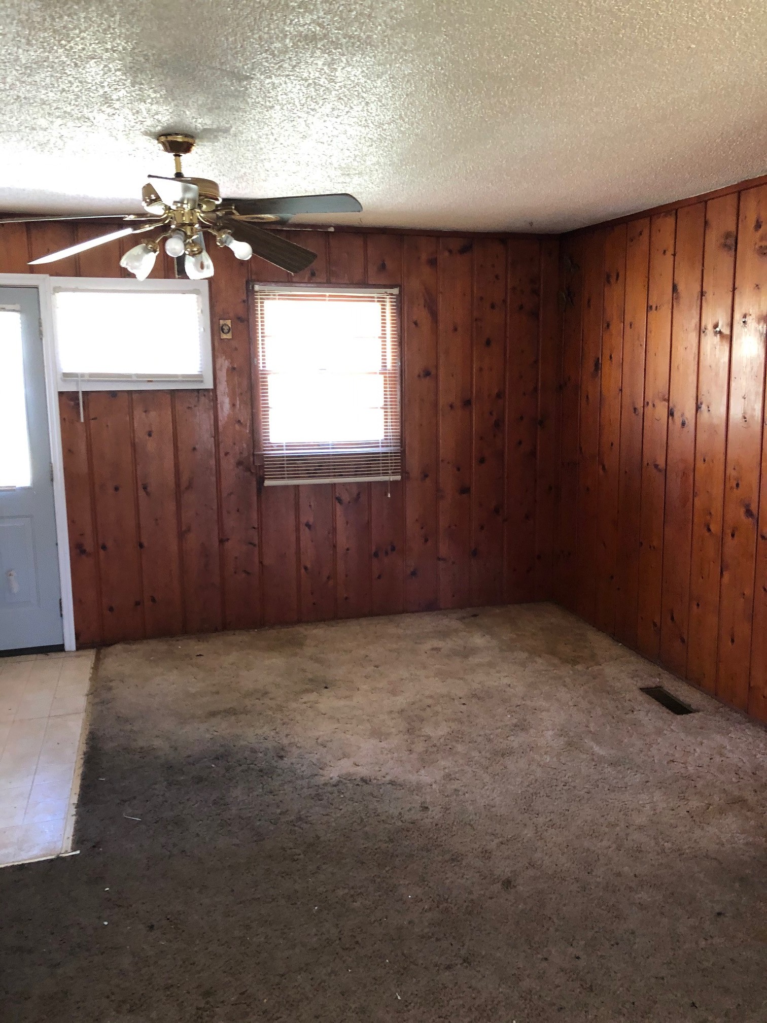 1928 Murfreesboro Road Lebanon, TN 37090 - Photo 5 of 12 a view of an empty room with a window