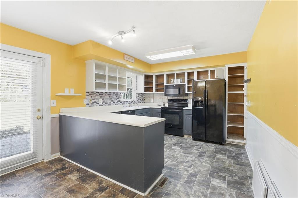 805 Lynn Dee Drive Winston-Salem, NC 27106 - Photo 13 of 32