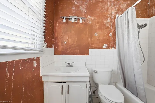 $265,000 | 805 Lynn Dee Drive, Winston-Salem, NC 27106