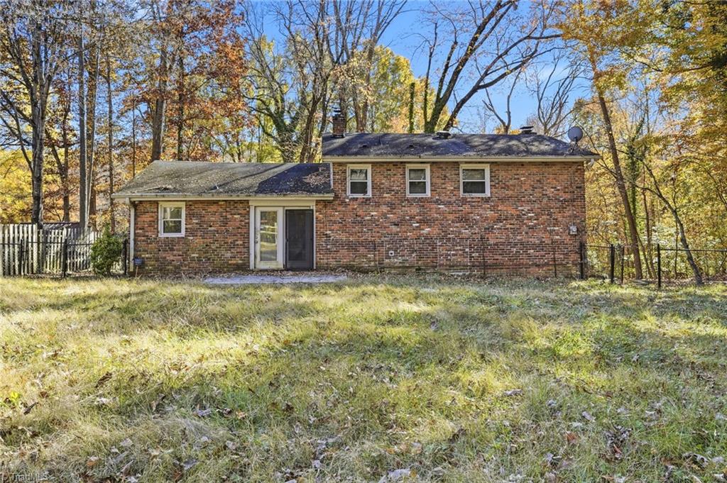 805 Lynn Dee Drive Winston-Salem, NC 27106 - Photo 27 of 32