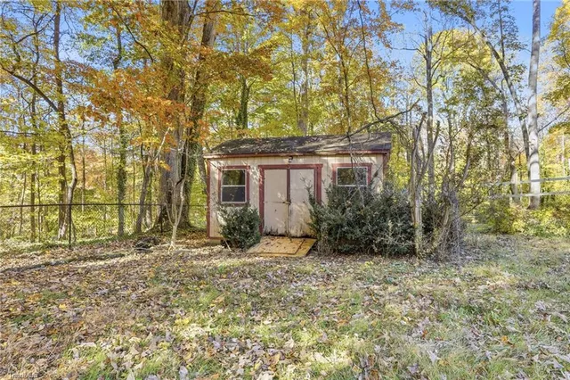 $265,000 | 805 Lynn Dee Drive, Winston-Salem, NC 27106