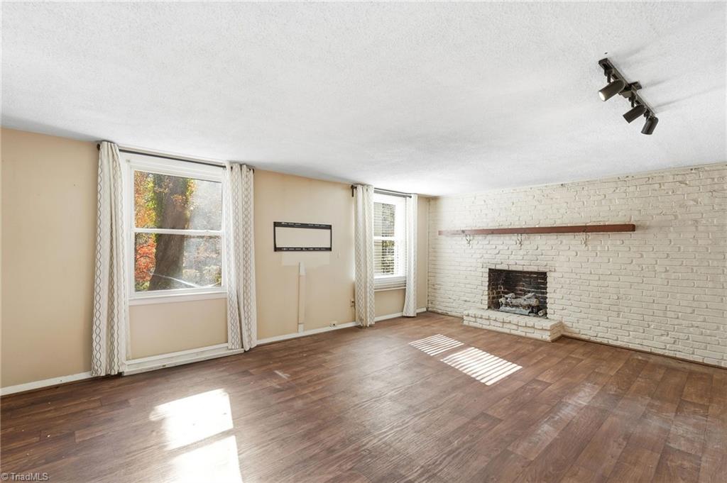 805 Lynn Dee Drive Winston-Salem, NC 27106 - Photo 9 of 32