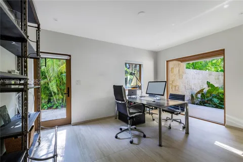 $10,480,000 | 3600 Stewart Avenue, Miami, FL 33133