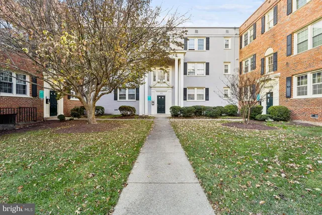 $160,000 | 2037 38th Street Southeast, Unit 301, Washington, DC 20020