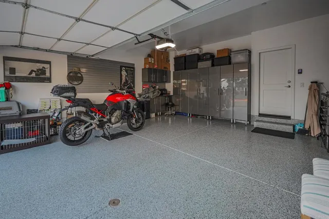 $1,100,000 | 1728 Vly Oak Way, Oceanside, CA 92056