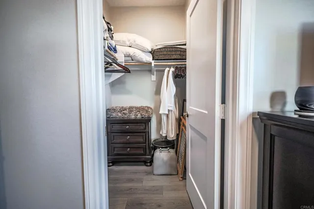 $1,100,000 | 1728 Vly Oak Way, Oceanside, CA 92056