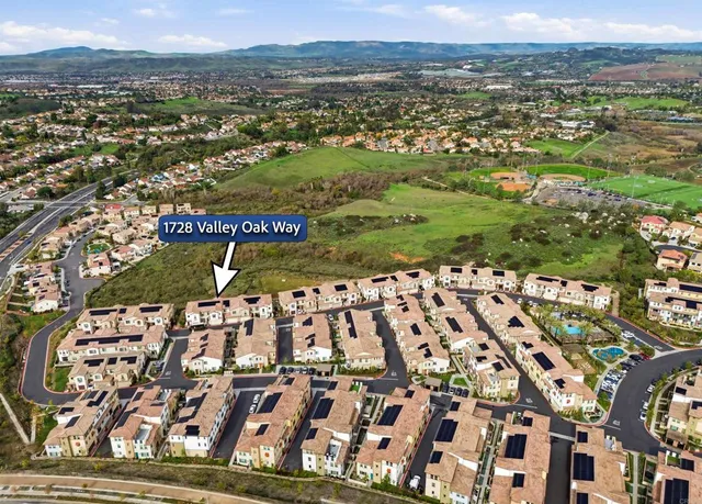 $1,100,000 | 1728 Vly Oak Way, Oceanside, CA 92056