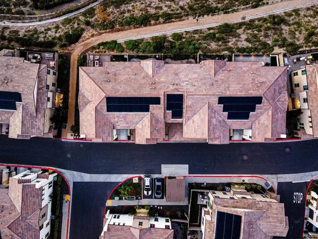 $1,100,000 | 1728 Vly Oak Way, Oceanside, CA 92056