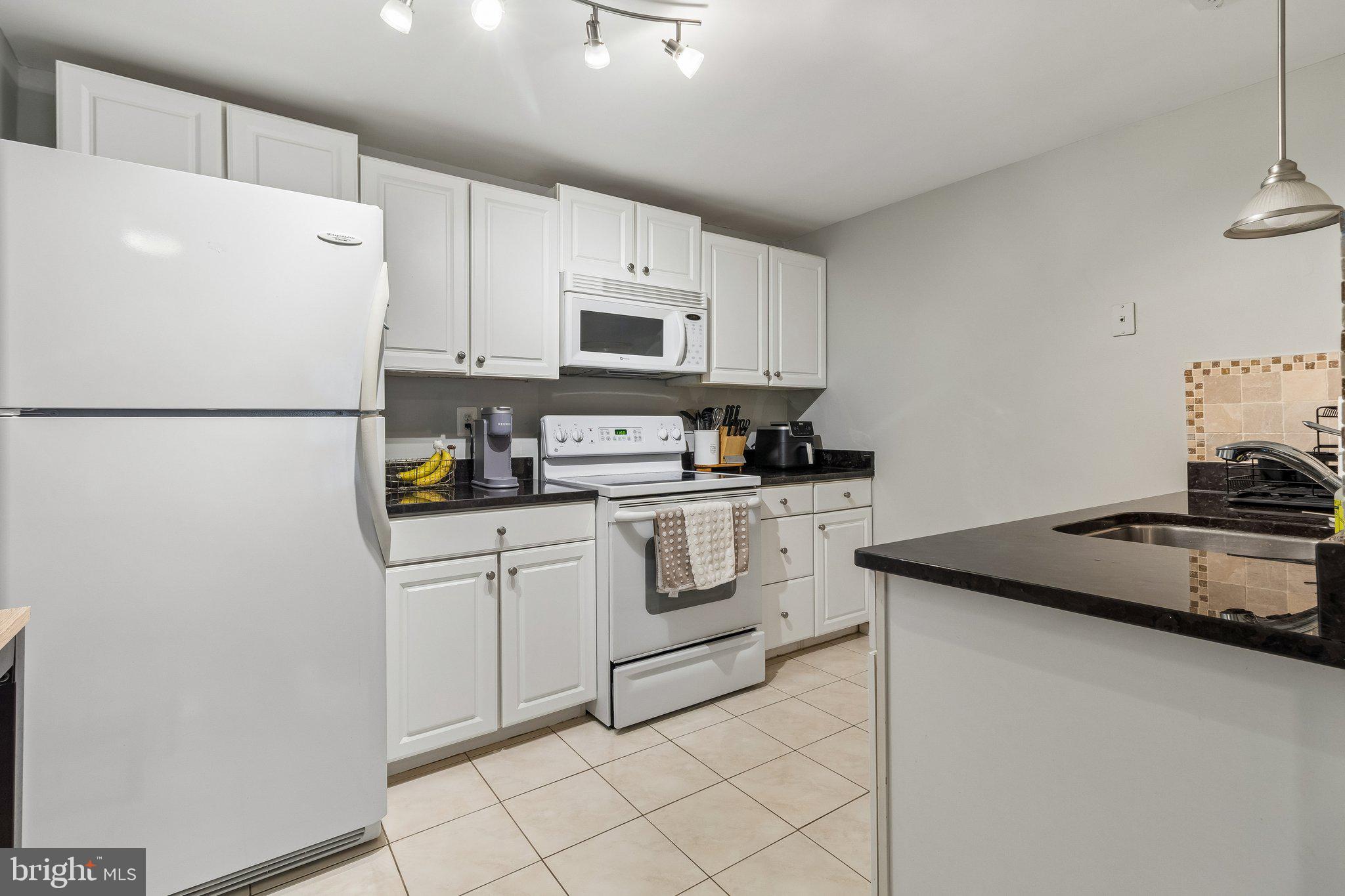 3933 Greencastle Road, Unit 307 Burtonsville, MD 20866 - Photo 4 of 18