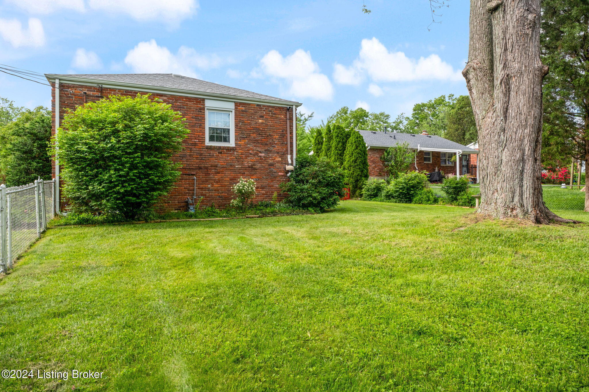 801 Echo Bridge Road Louisville, KY 40243 - Photo 12 of 52 801 Echo Bridge Rd-12