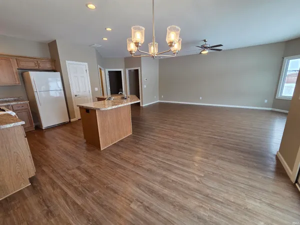 $343,000 | 305 West Longfellow Boulevard, Columbia City, IN 46725