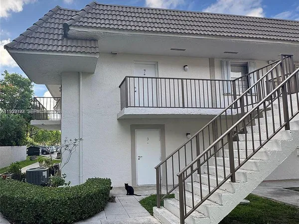$2,100 | 6911 Southwest 129th Avenue, Unit 5, Miami, FL 33183