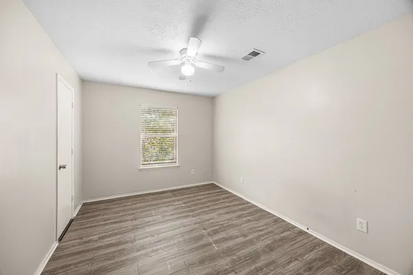 $2,200 | 11843 Sunny Stream Drive, Tomball, TX 77375