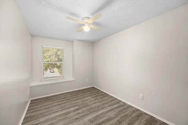 $2,200 | 11843 Sunny Stream Drive, Tomball, TX 77375