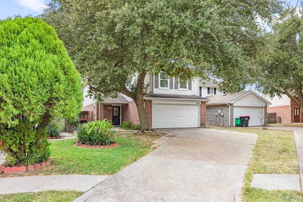 $2,200 | 11843 Sunny Stream Drive, Tomball, TX 77375