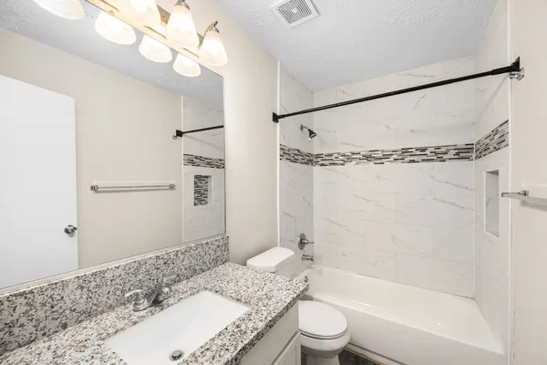 $2,200 | 11843 Sunny Stream Drive, Tomball, TX 77375