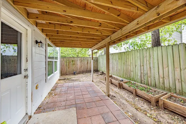 $2,200 | 11843 Sunny Stream Drive, Tomball, TX 77375