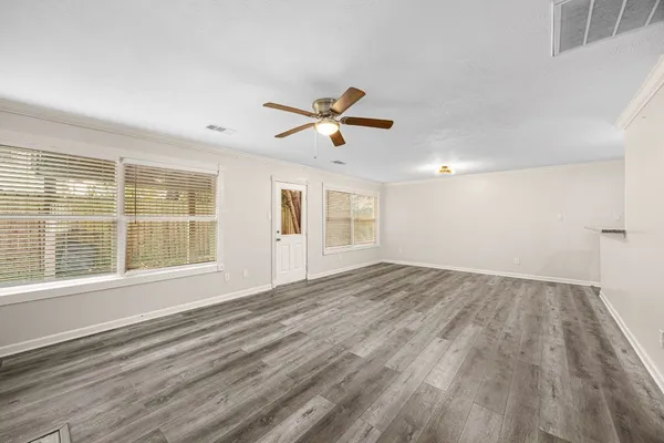 $2,200 | 11843 Sunny Stream Drive, Tomball, TX 77375