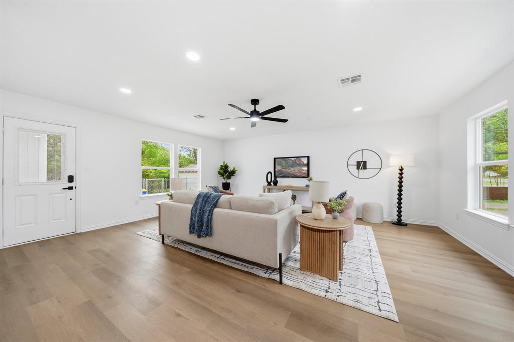 1019 East Walnut Street Hillsboro, TX 76645 - Photo 5 of 28