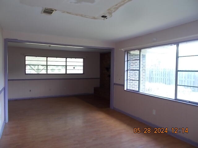 137 Botsford Church Road Waynesboro, GA 30830 - Photo 10 of 11 Living Room/Dining Room
