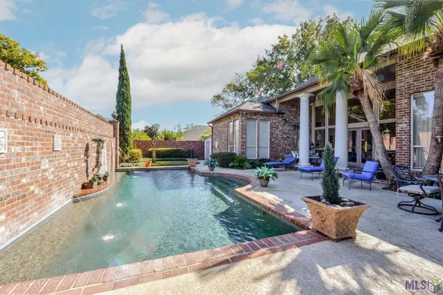 $825,000 | 7409 Rue Henri, Baton Rouge, LA 70806