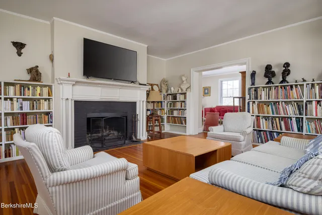 $1,195,000 | 148 South Street, Williamstown, MA 01267