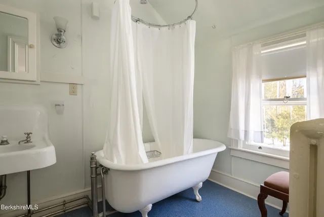 $1,195,000 | 148 South Street, Williamstown, MA 01267