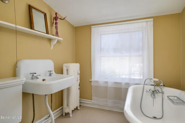 $1,195,000 | 148 South Street, Williamstown, MA 01267