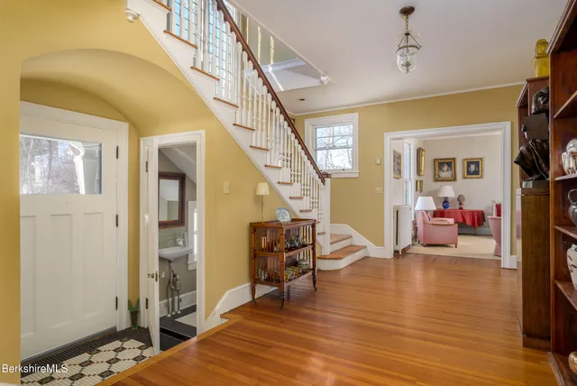 $1,195,000 | 148 South Street, Williamstown, MA 01267