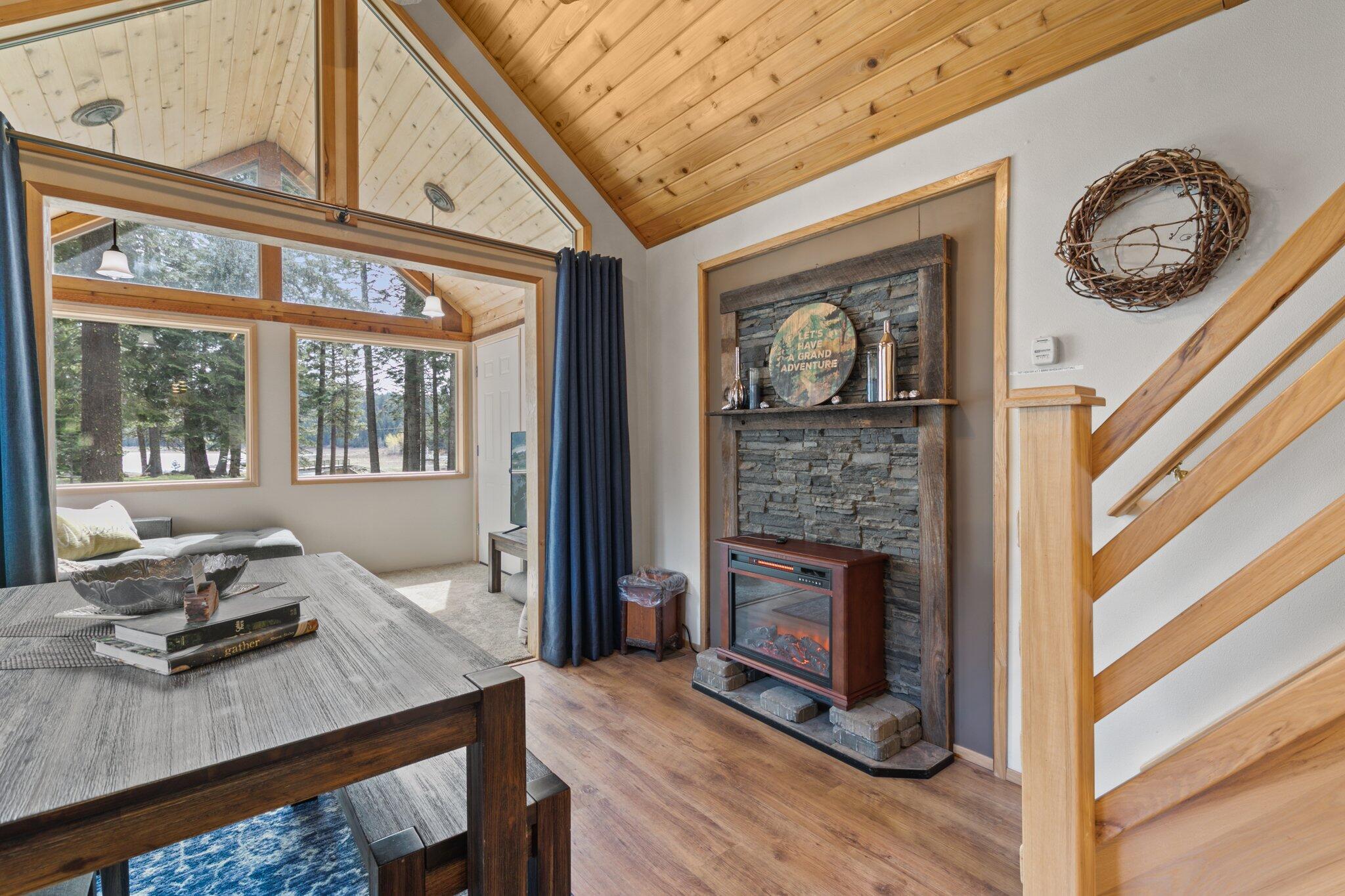 7979 Hyatt Prairie Road, Unit 52 Ashland, OR 97520 - Photo 10 of 35 10_Cabin_52