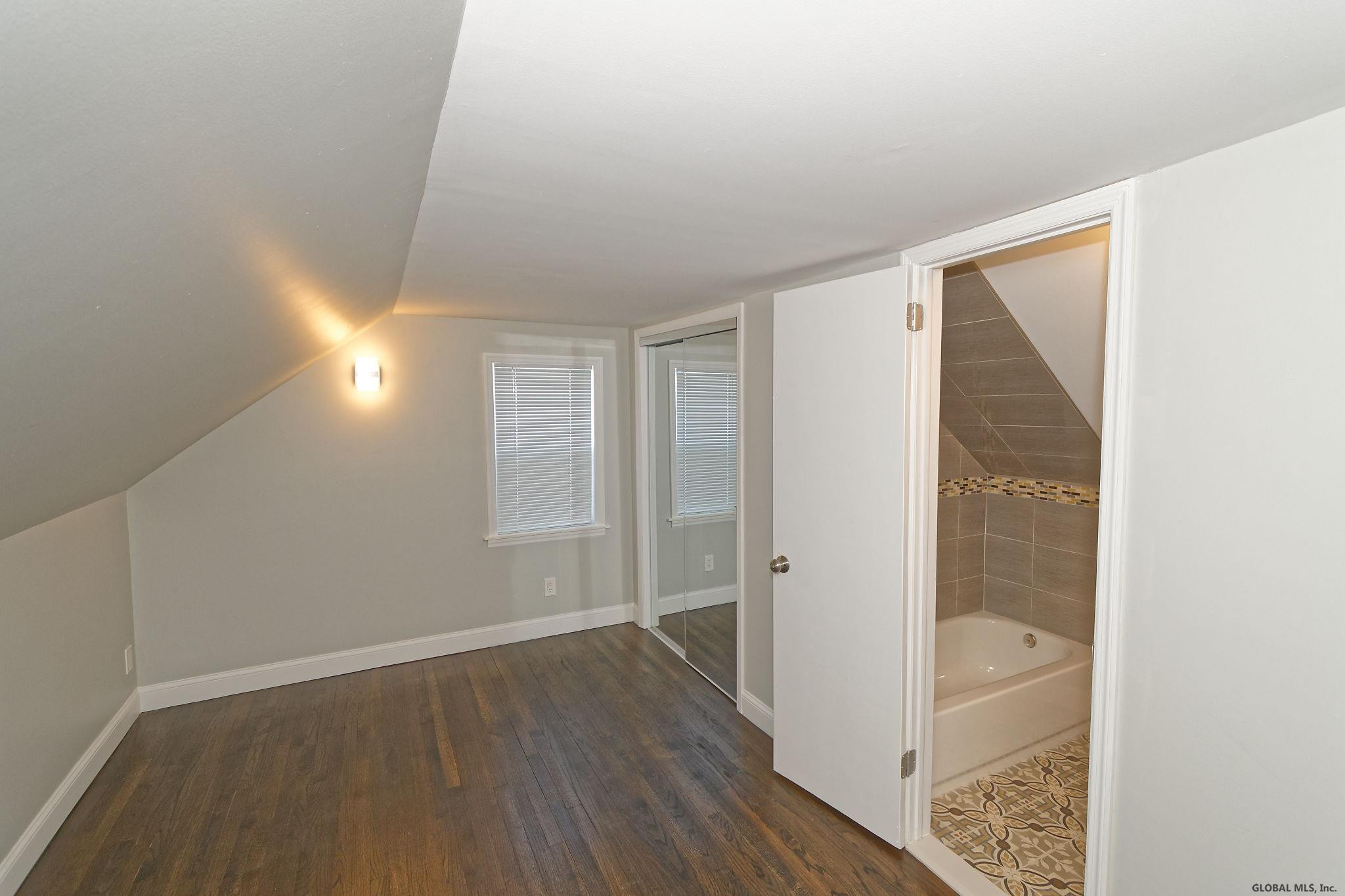 318 Sullivan Road Schenectady, NY 12304 - Photo 16 of 32 Photo 16