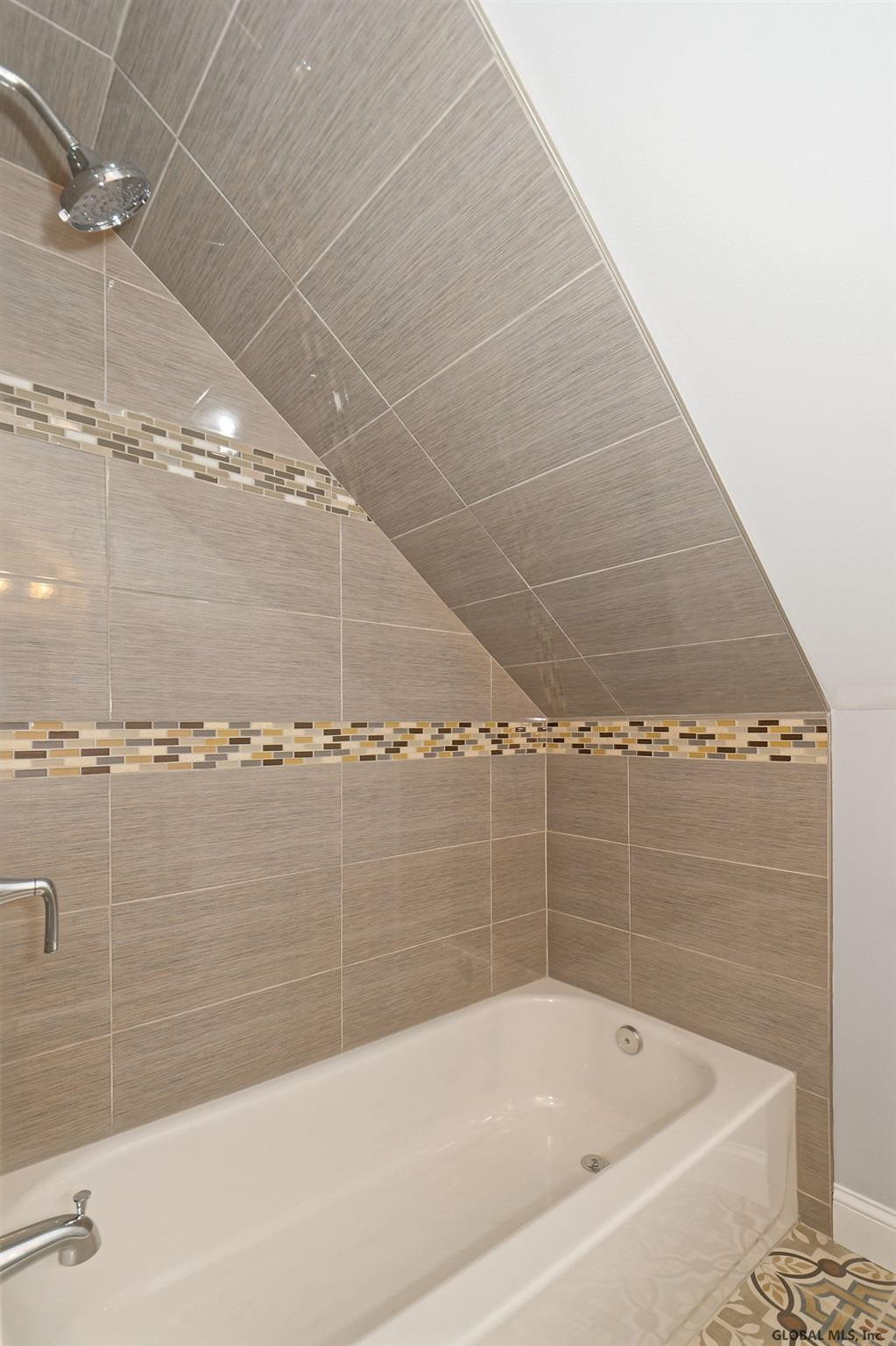 318 Sullivan Road Schenectady, NY 12304 - Photo 19 of 32 Photo 19