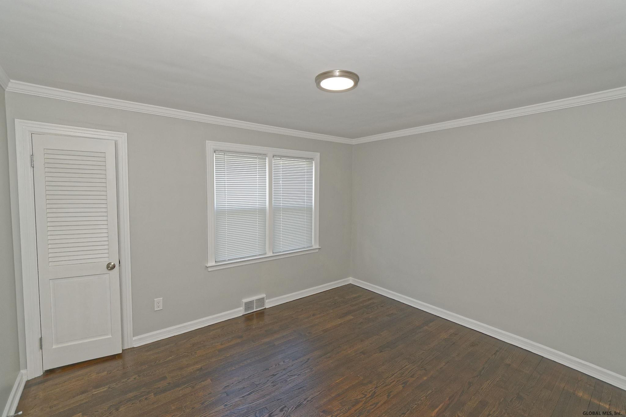 318 Sullivan Road Schenectady, NY 12304 - Photo 20 of 32 Photo 20