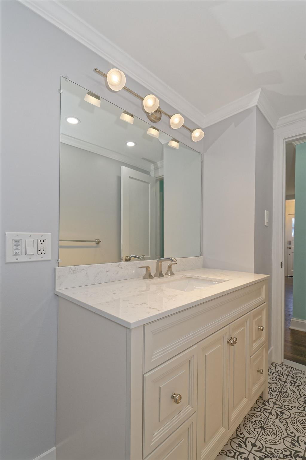 318 Sullivan Road Schenectady, NY 12304 - Photo 22 of 32 Photo 22