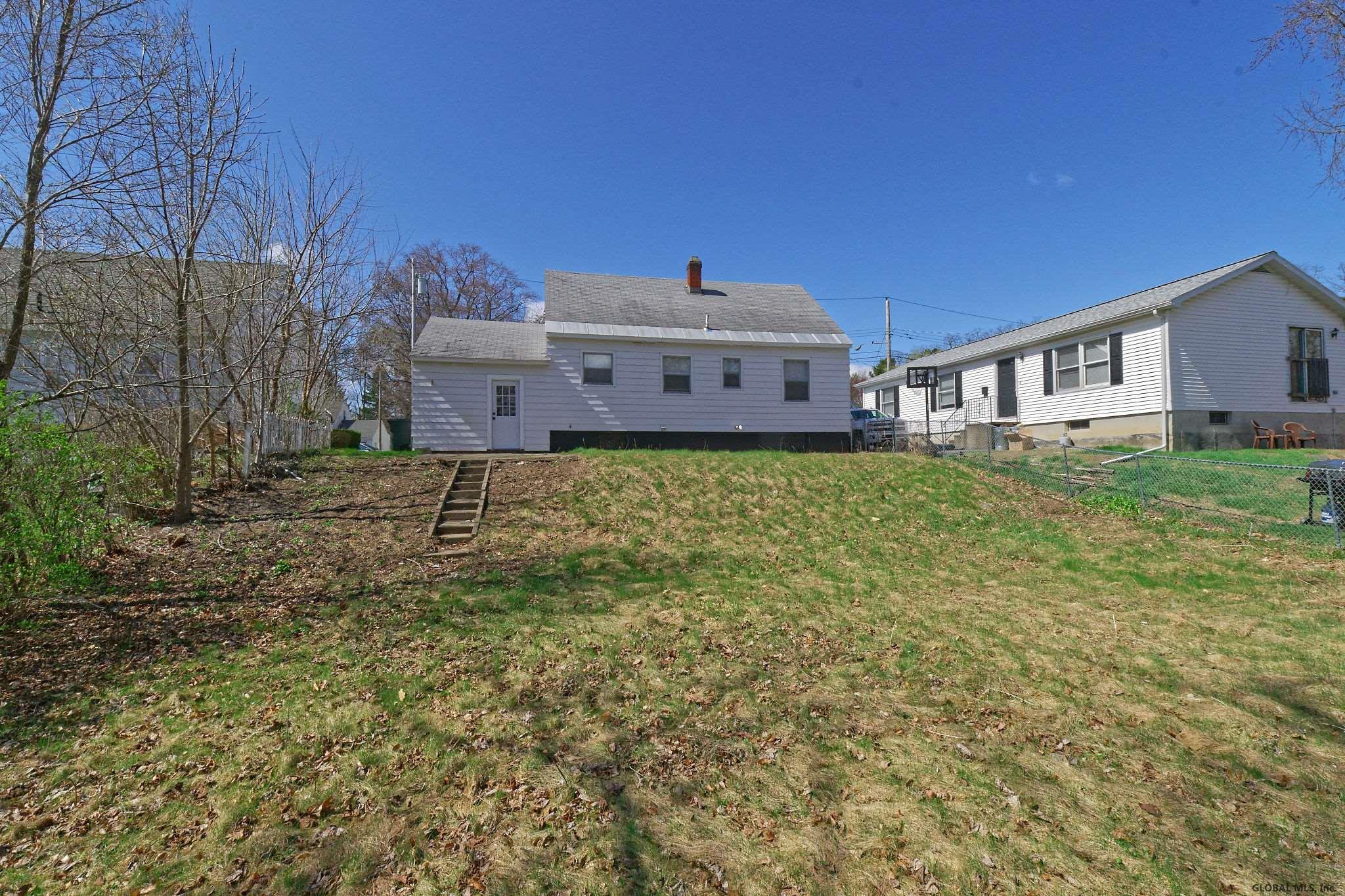 318 Sullivan Road Schenectady, NY 12304 - Photo 28 of 32 Photo 28