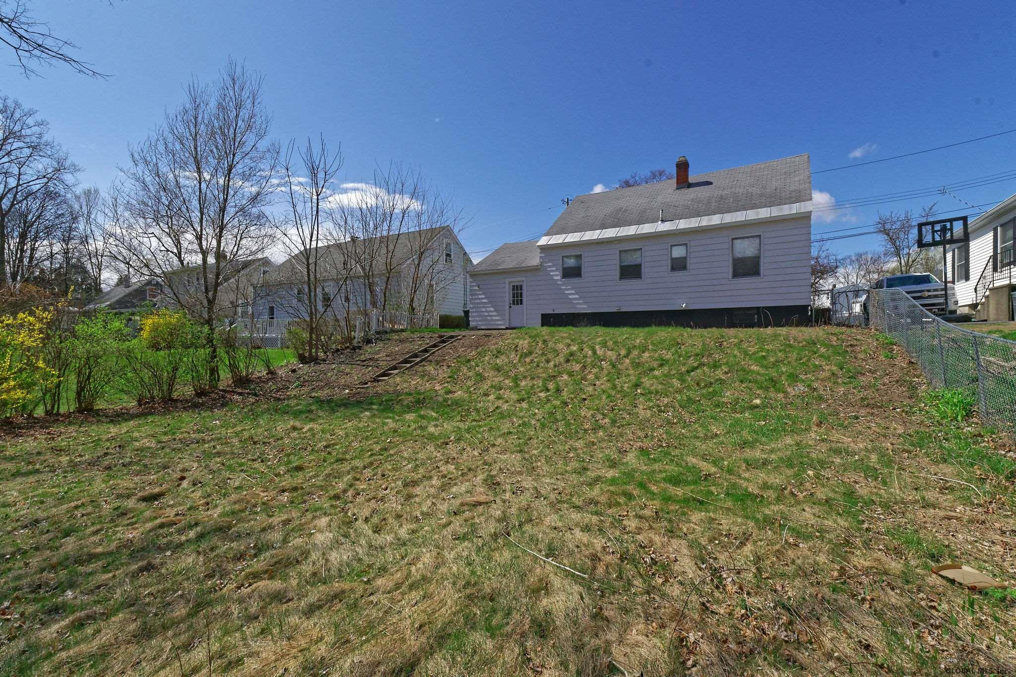 318 Sullivan Road Schenectady, NY 12304 - Photo 29 of 32 Photo 29