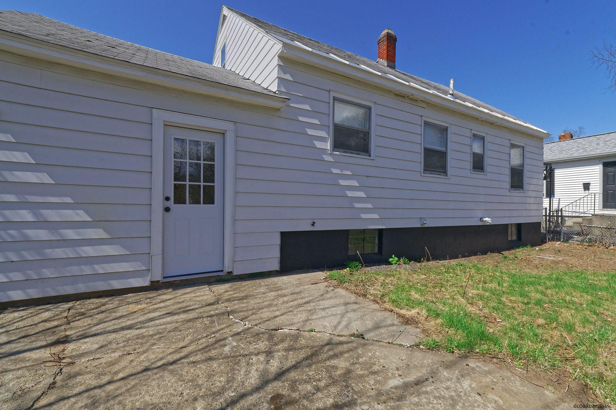 318 Sullivan Road Schenectady, NY 12304 - Photo 30 of 32 Photo 30