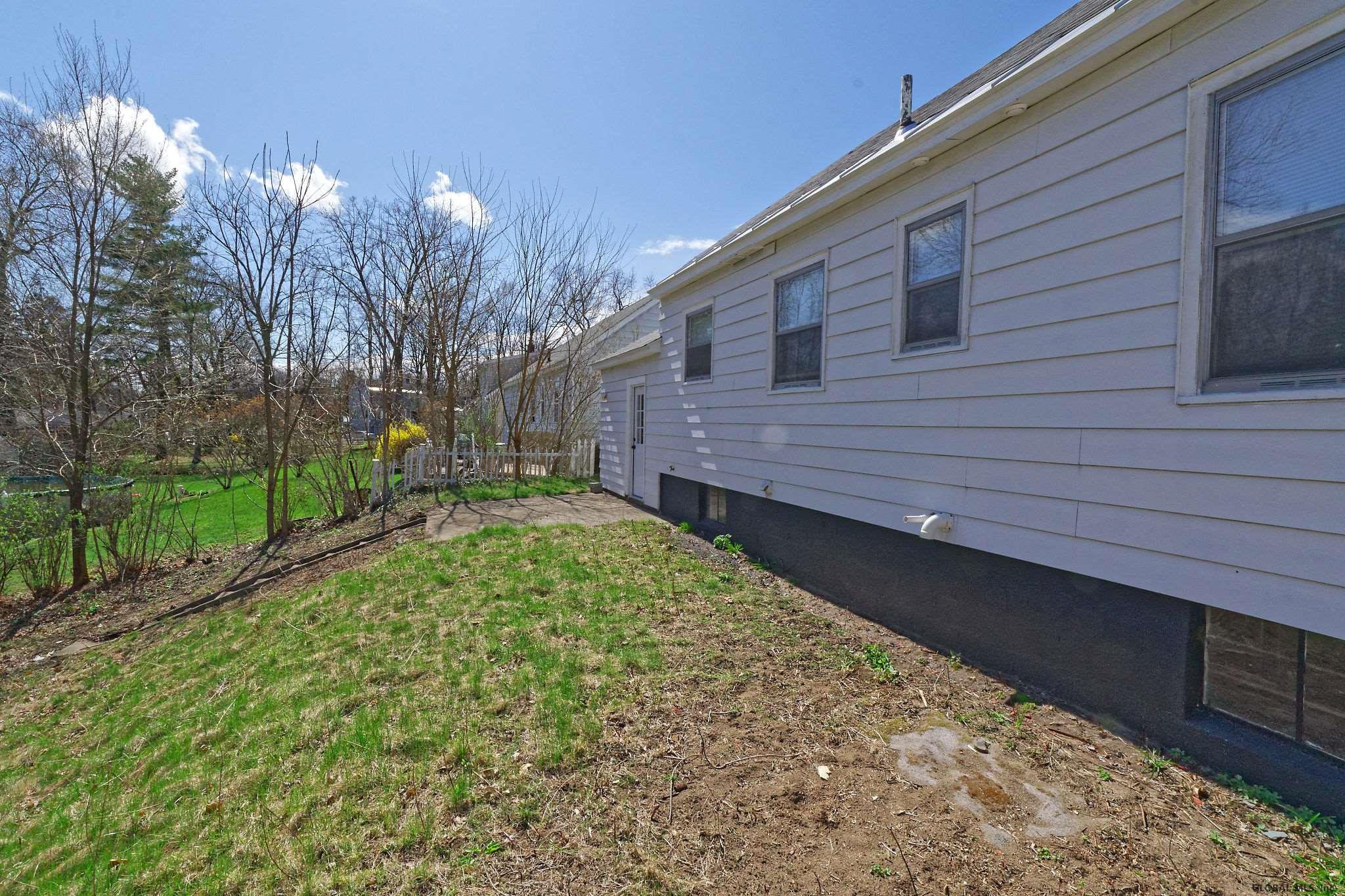 318 Sullivan Road Schenectady, NY 12304 - Photo 31 of 32 Photo 31