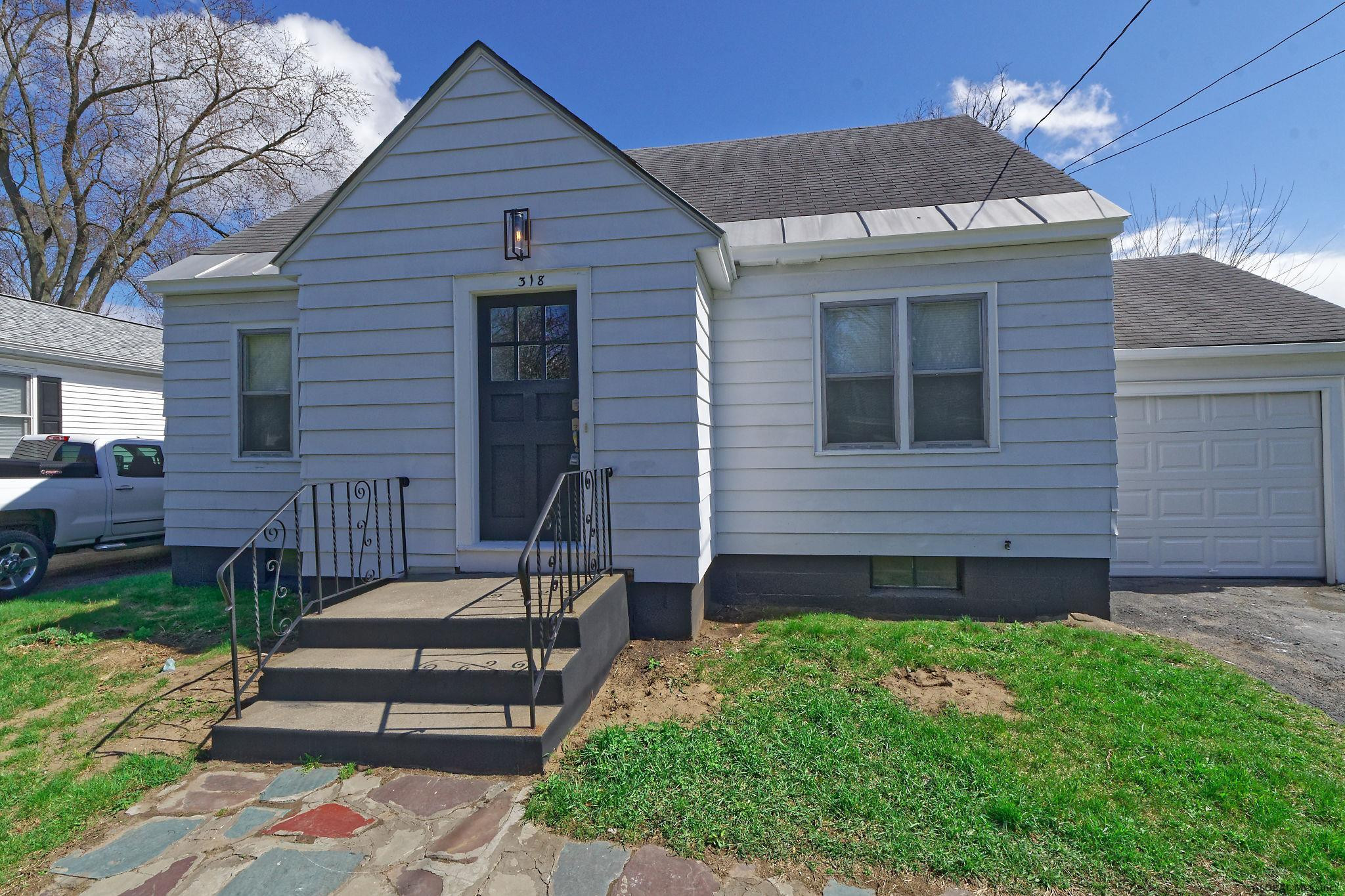 318 Sullivan Road Schenectady, NY 12304 - Photo 4 of 32 Photo 4