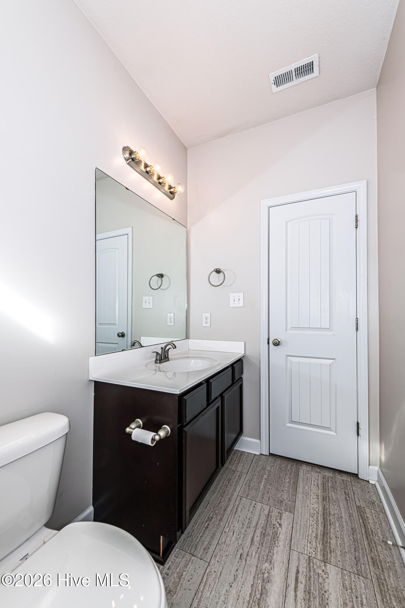 341 Frisco Way Holly Ridge, NC 28445 - Photo 40 of 61 Upstairs hall full bathroom