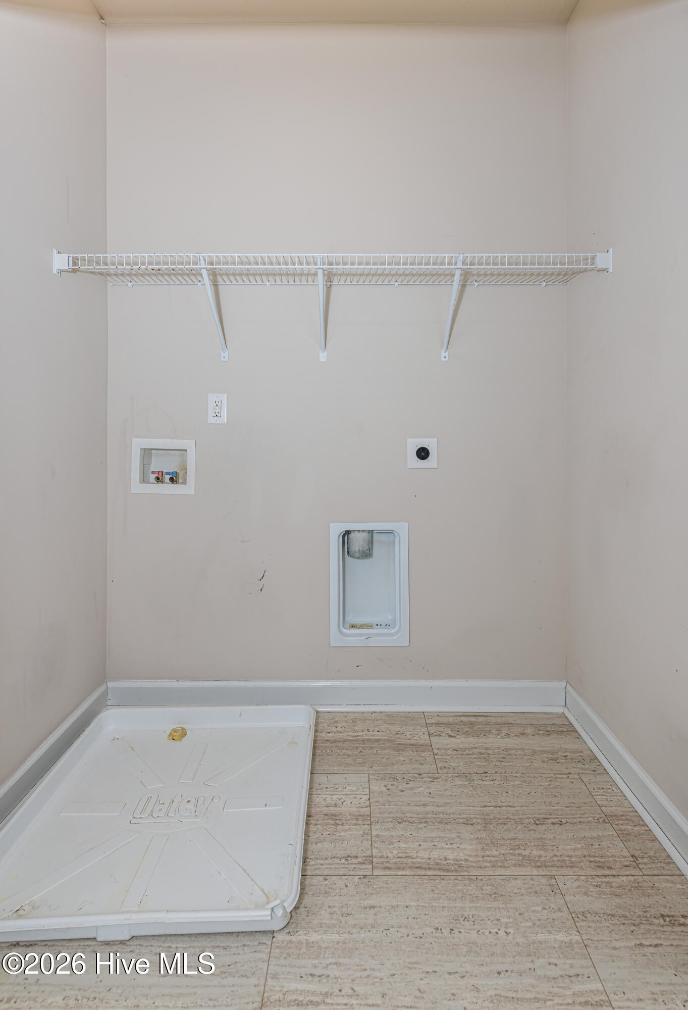 341 Frisco Way Holly Ridge, NC 28445 - Photo 41 of 61 Laundry area