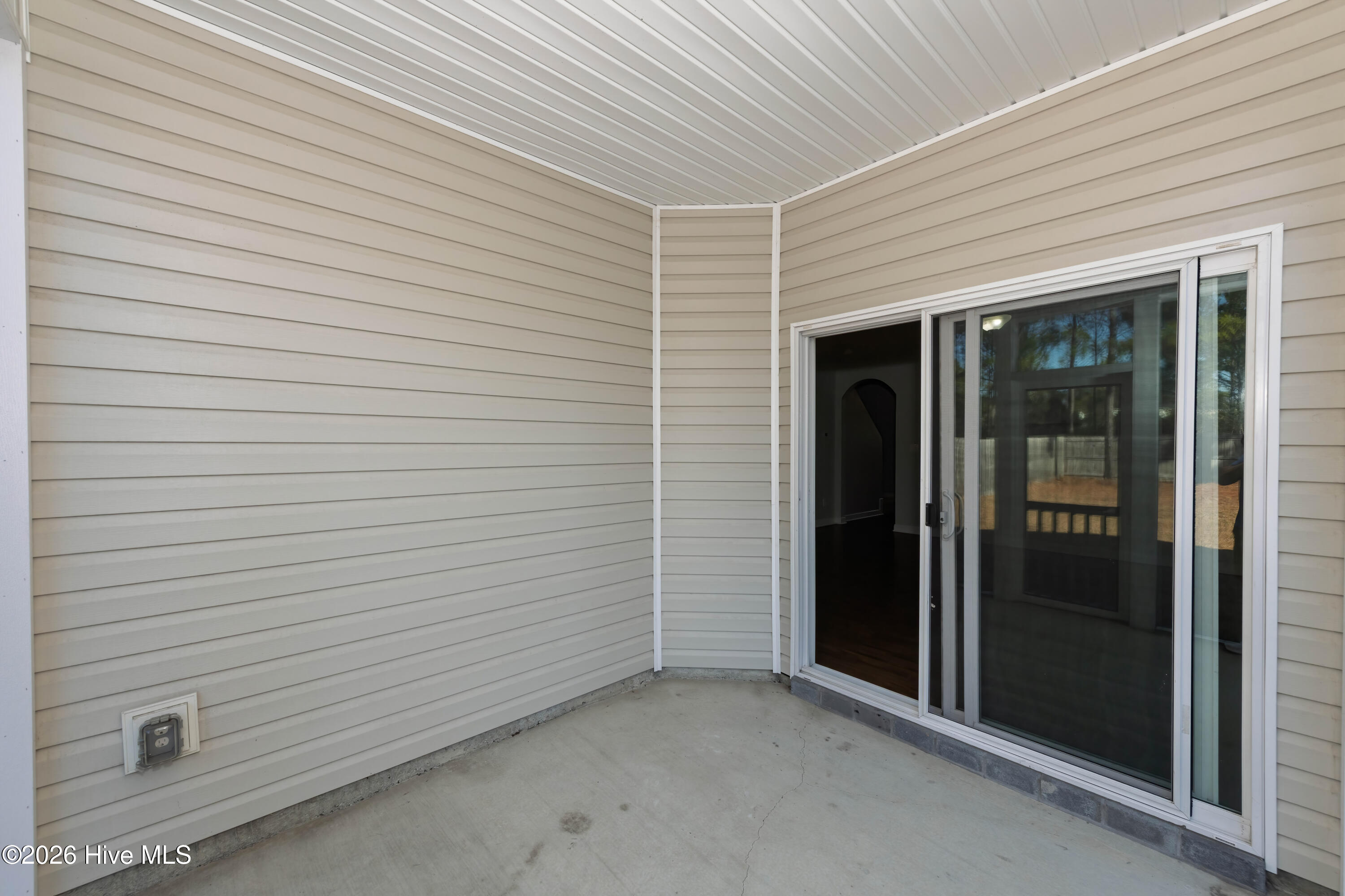 341 Frisco Way Holly Ridge, NC 28445 - Photo 47 of 61 Screened in back patio