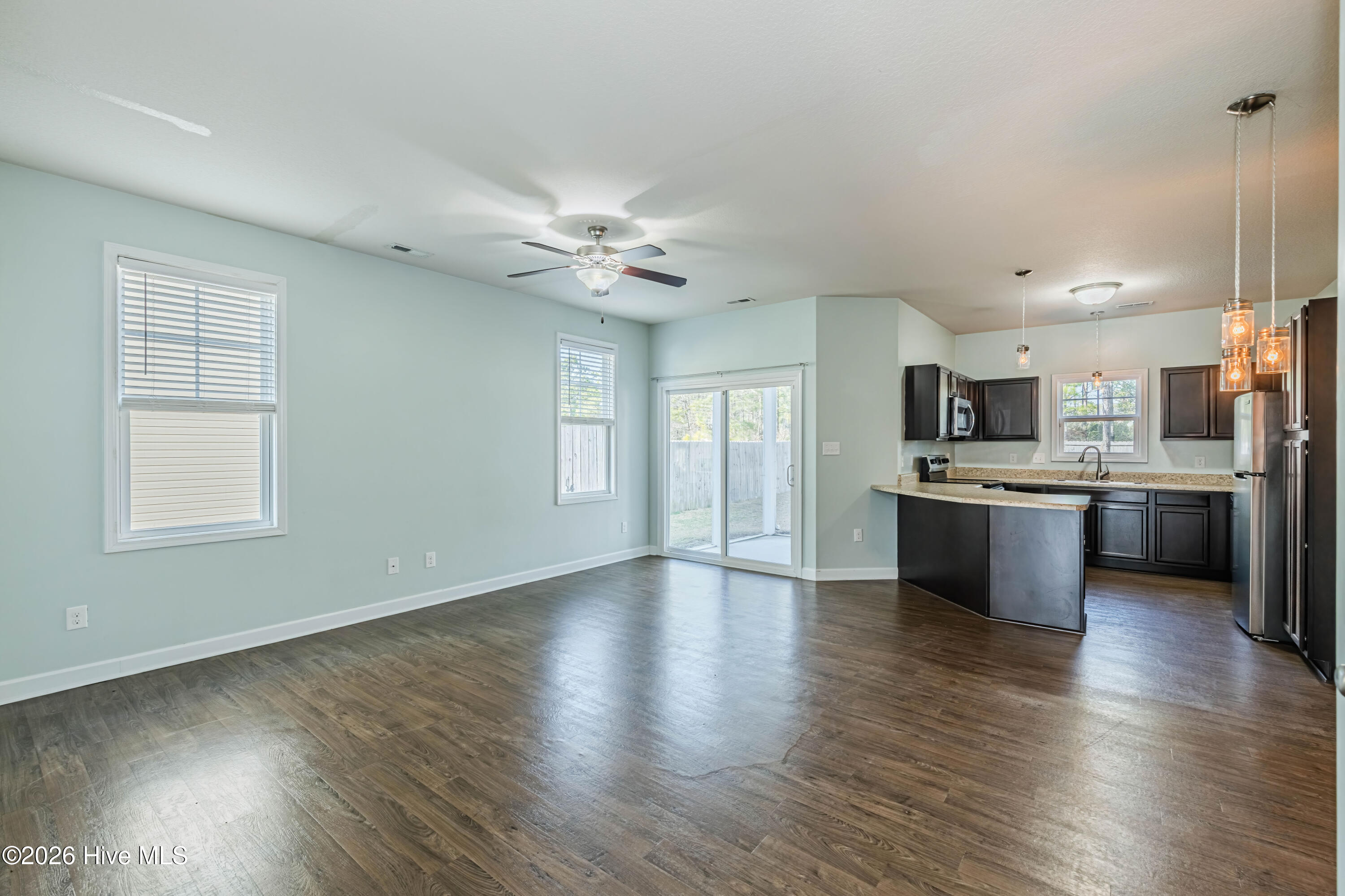 341 Frisco Way Holly Ridge, NC 28445 - Photo 6 of 61 Living room