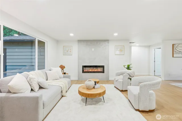 $725,000 | 13417 Meridian Place West, Everett, WA 98208