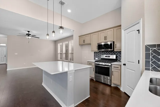 $474,900 | 12605 Iron Bridge Drive, Manchaca, TX 78652